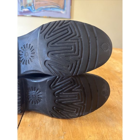 UGG Size 7 Melrose Ankle Booties Black Suede Sn 1103807 Shearling Lining - Picture 12 of 14